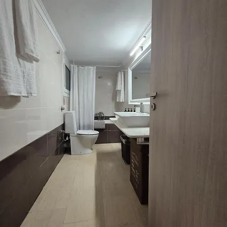 Luxury Center 루트라키