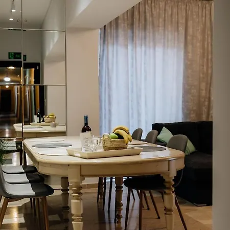 Luxury Center 루트라키