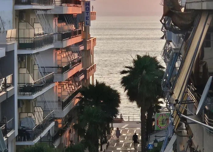 Luxury Center 路特奇