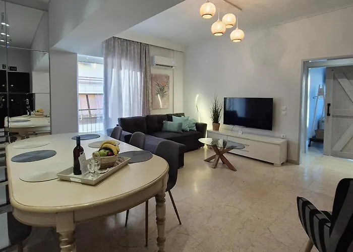 Luxury Center * Лоутраки